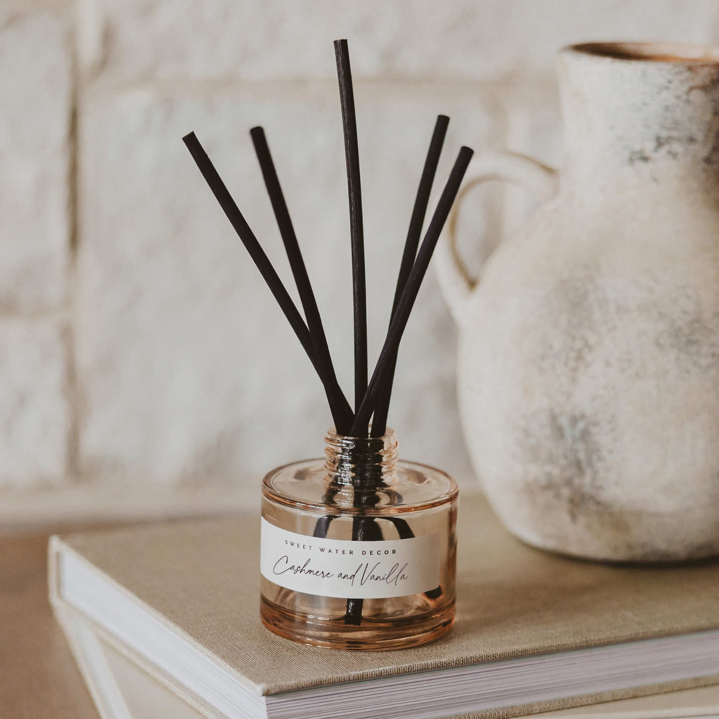 Reed Diffuser: Cashmere and Vanilla Reed Diffuser