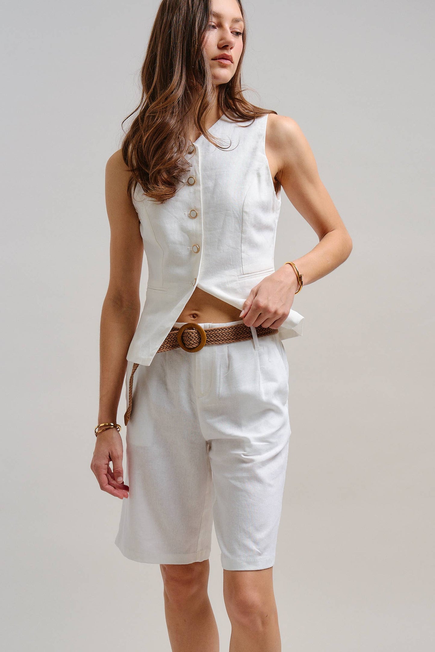 Linen Blend Belted Bermuda Shorts: WHITE