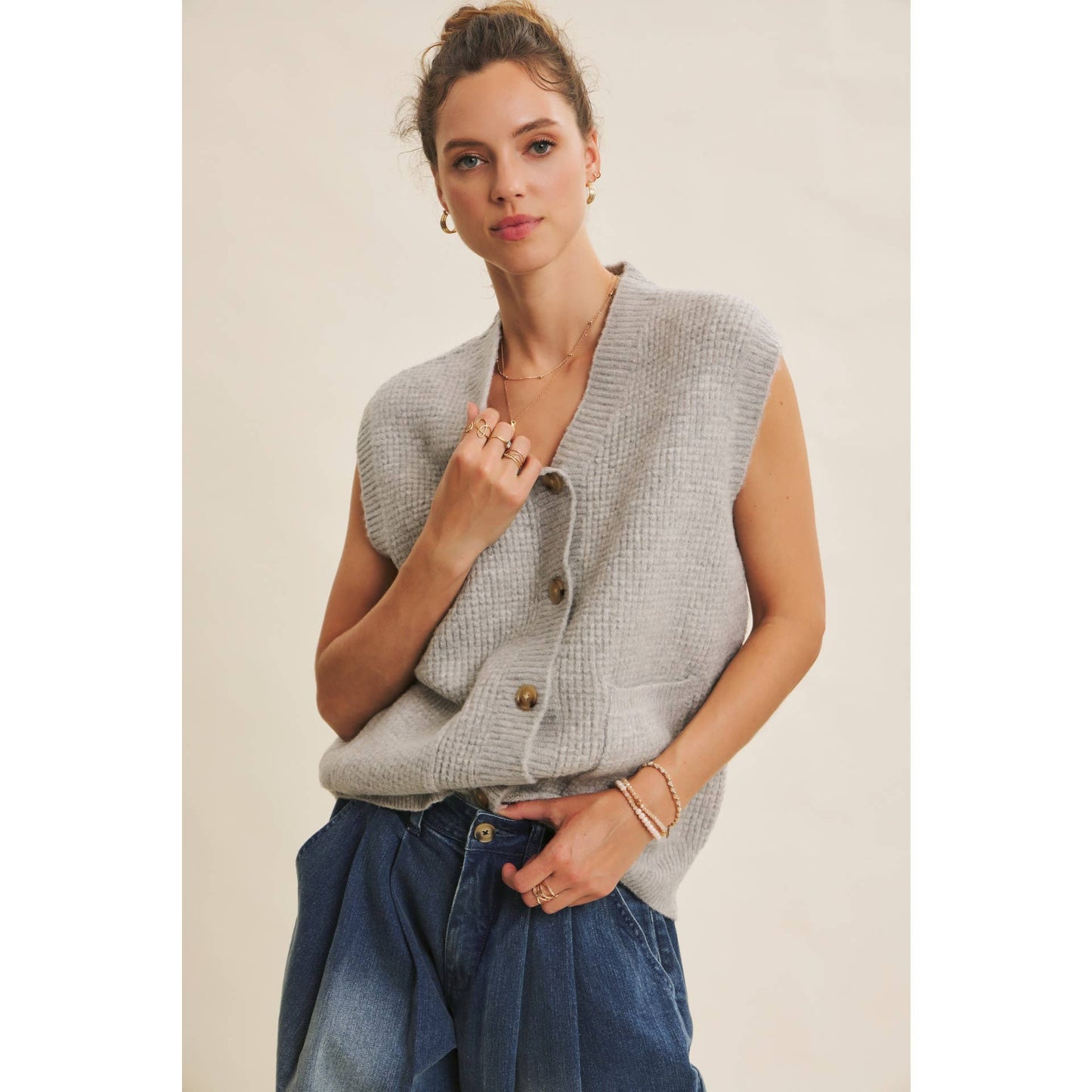 Textured Thermal Cozy Sweater Vest: HT. GREY