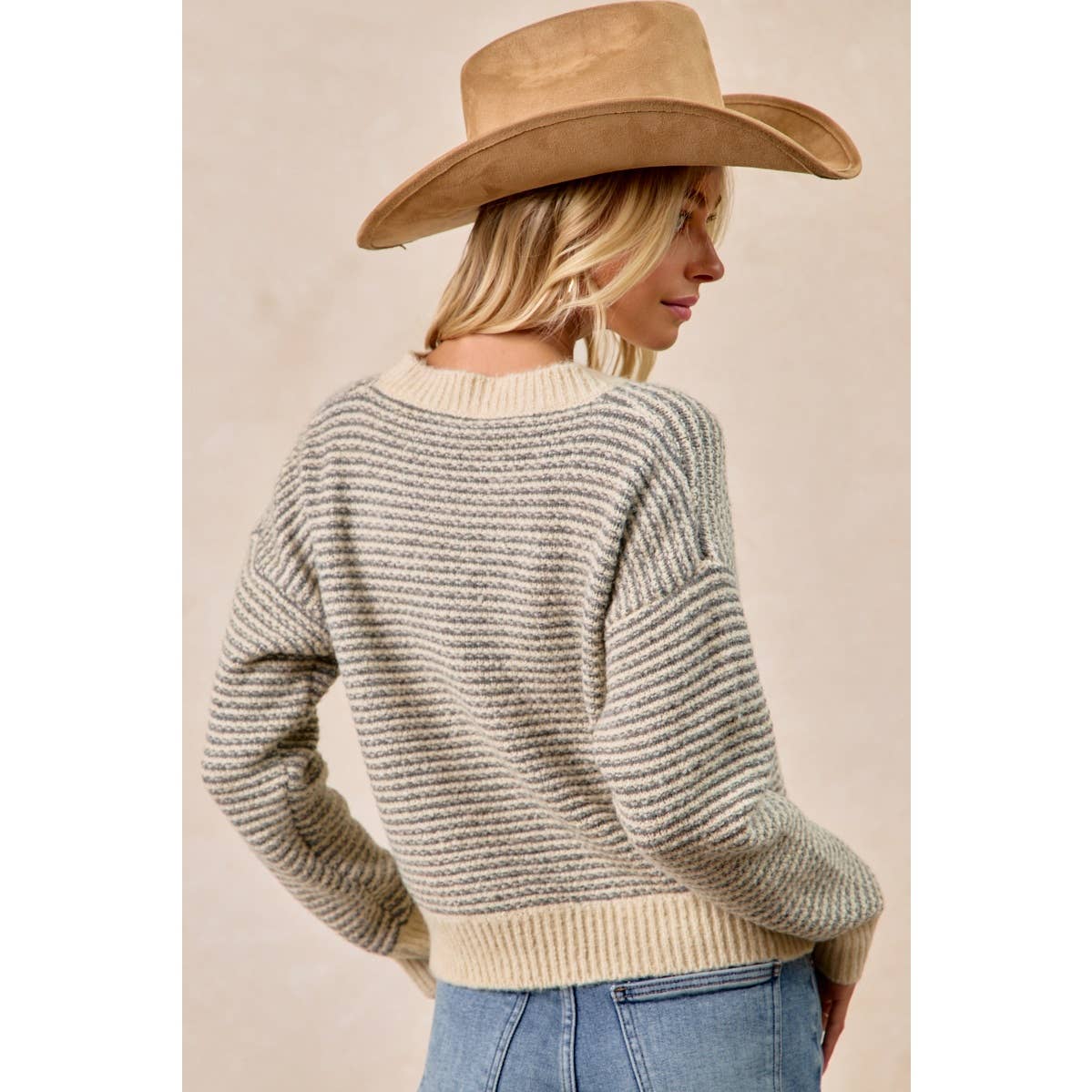 BiBi - TWO TONE STRIPED SWEATER TOP: CHARCOAL / L