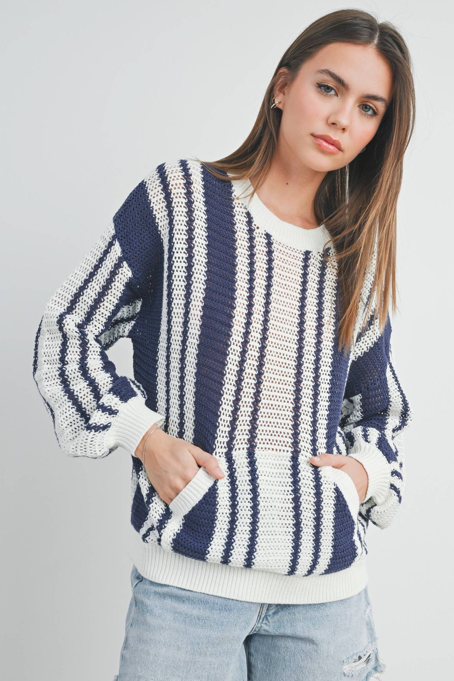 Drop Shoulder Striped Pattern Sweater: IVORY / NAVY