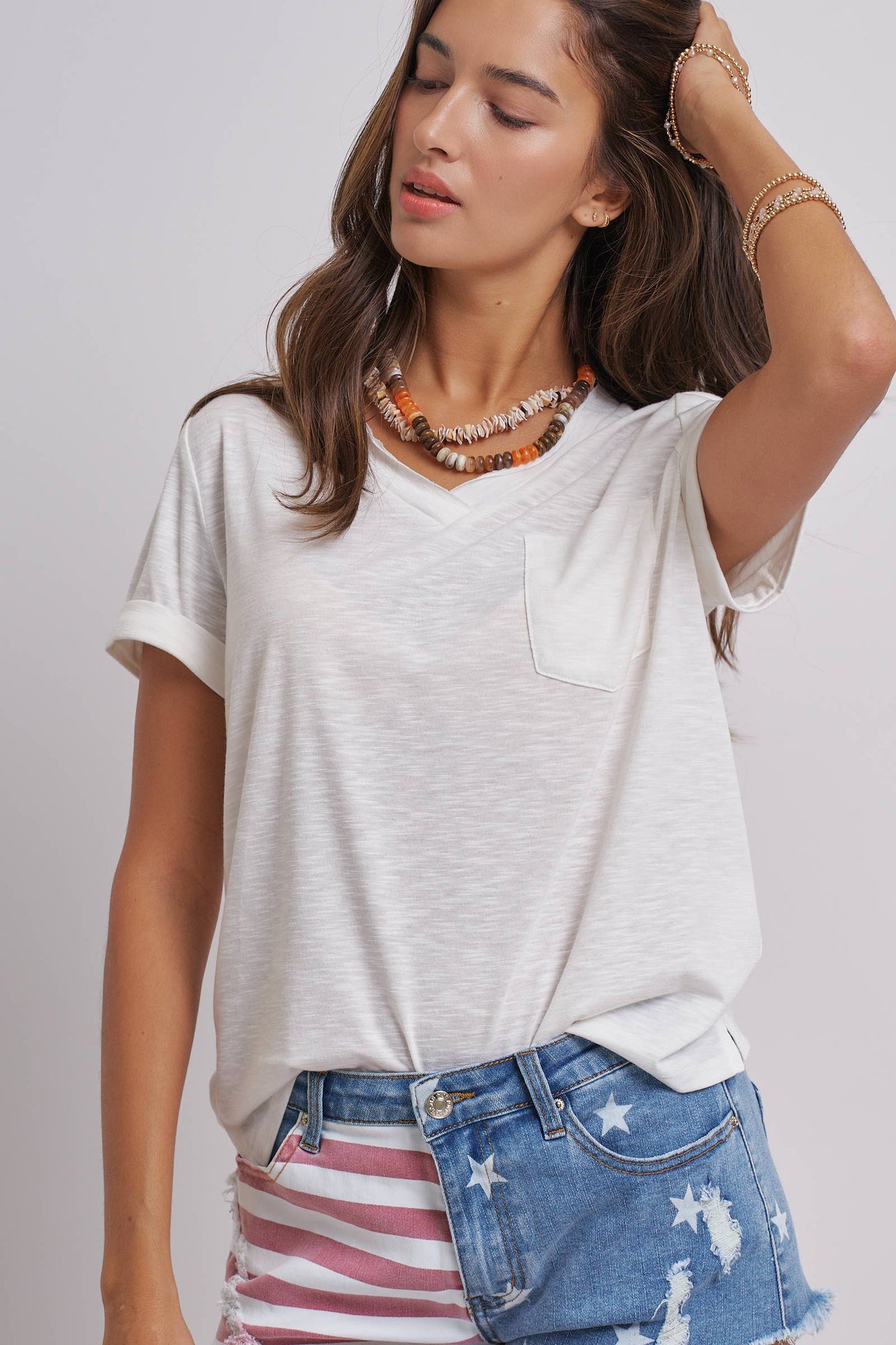 Urban Daizy - Rolled Sleeve V-Neck Pocket Tee: IVORY / S-2/M-2/L-2