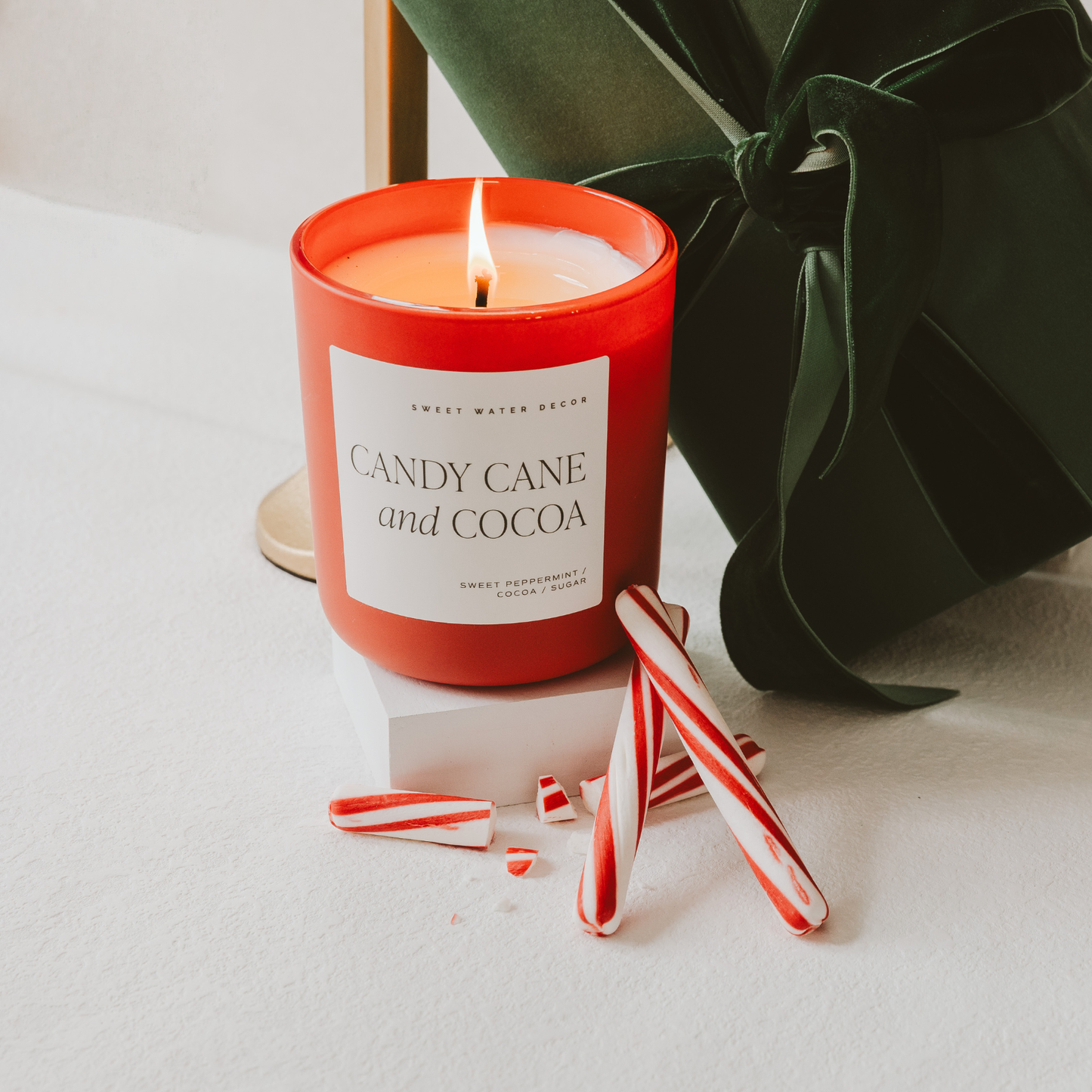 Candle: Candy Cane & Cocoa 15 oz Soy Candle