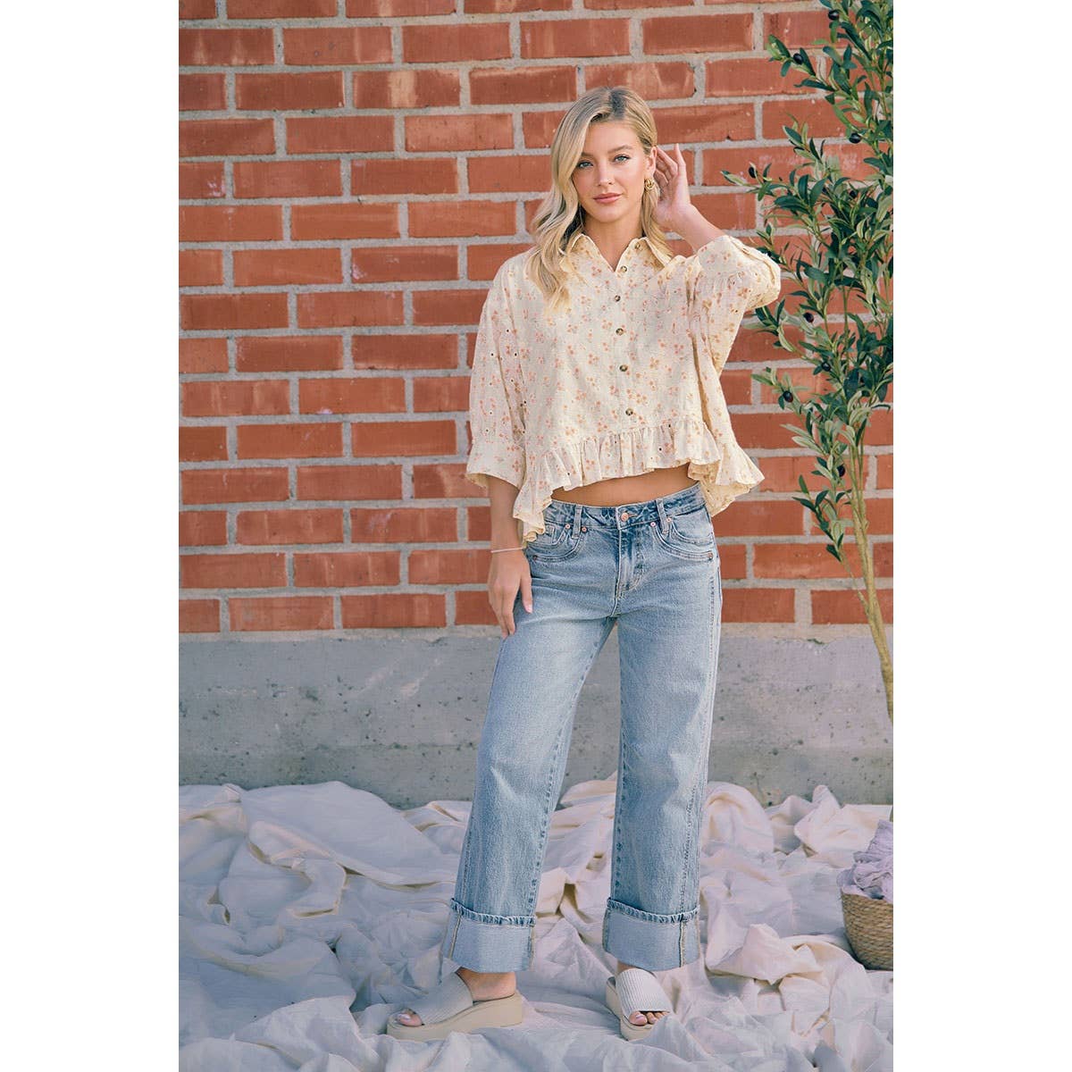 BiBi - VINTAGE WASHED STRAIGHT JEANS WITH SIDE STITCH DETAIL: WASHED DENIM / M