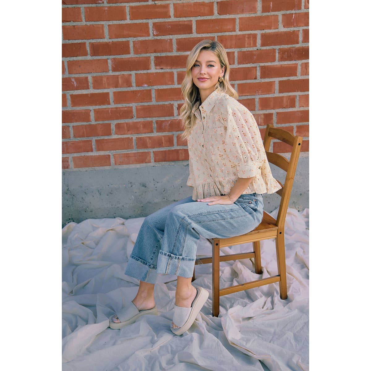 BiBi - VINTAGE WASHED STRAIGHT JEANS WITH SIDE STITCH DETAIL: WASHED DENIM / M