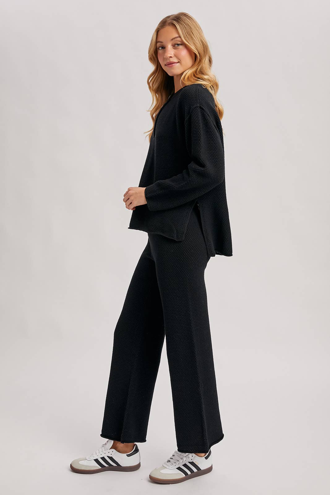 Textured Knit Top & Pants Set: BLACK