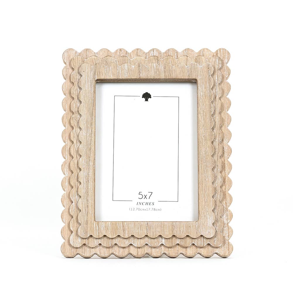 Devanie At Home - Wood photo frame SCALLOP for 5x7 pic, natural - 17028