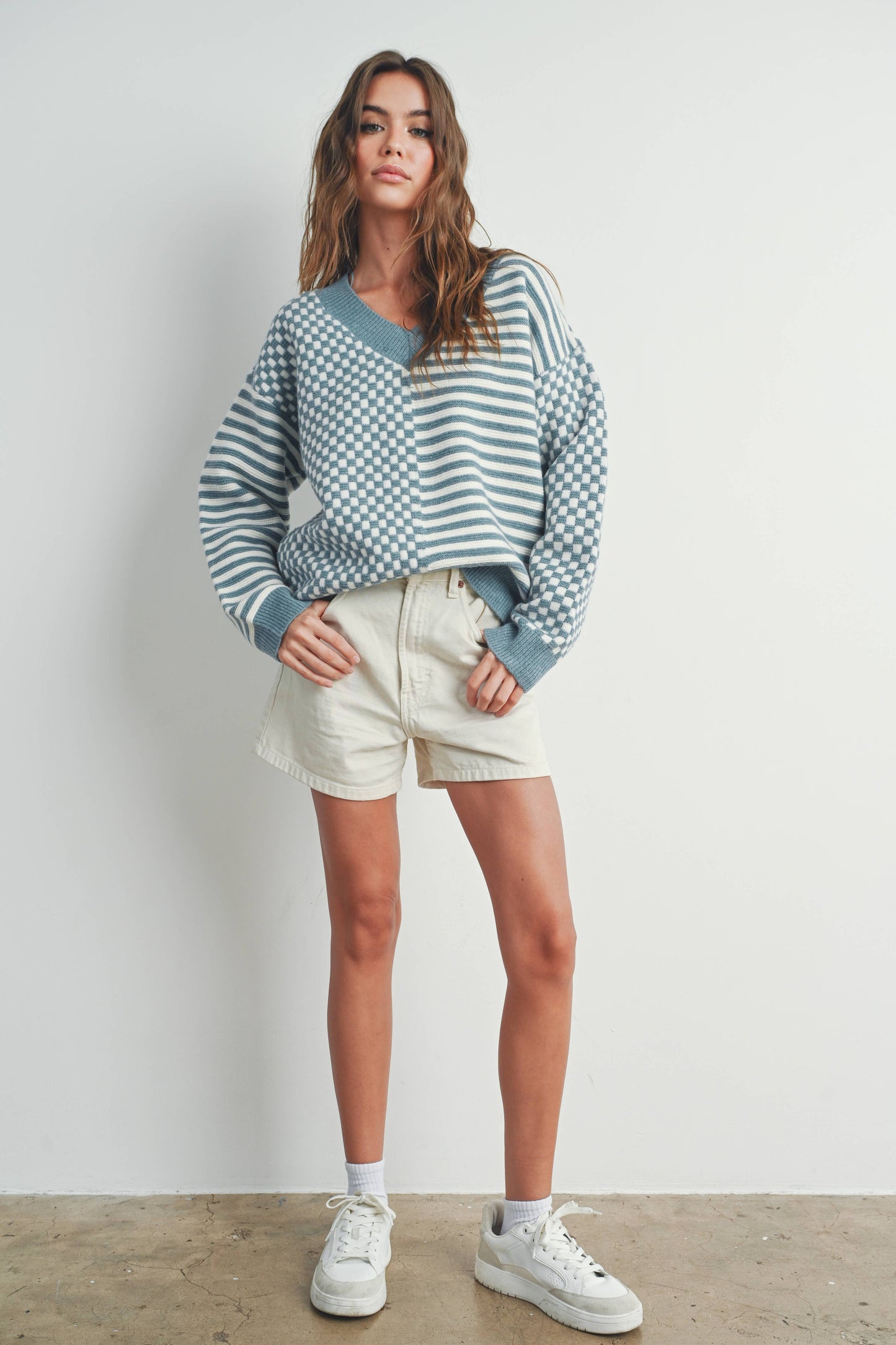 Frenchy Checker Pattern Drop Shoulder Sweater: IVORY / BLUE